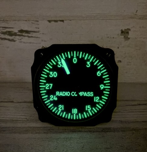 Vintage glowing aircraft - aircraft, radio